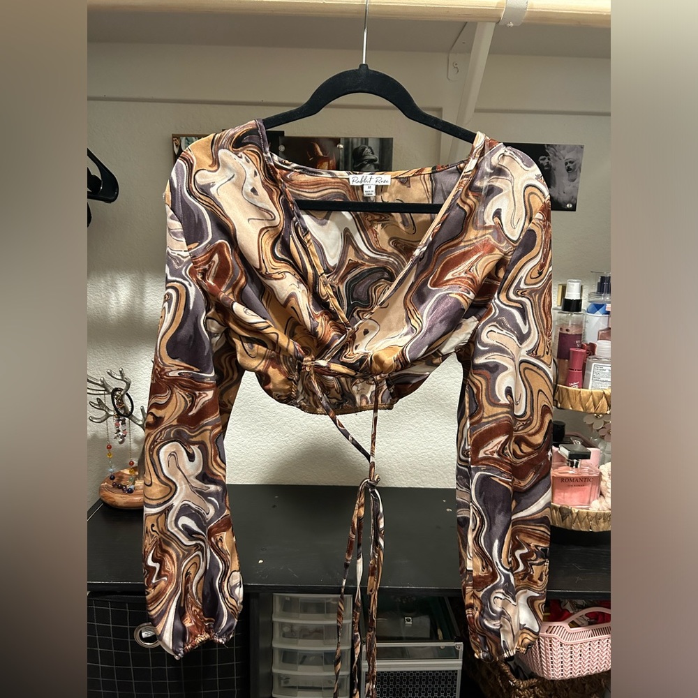 S/M cropped Marble shirt